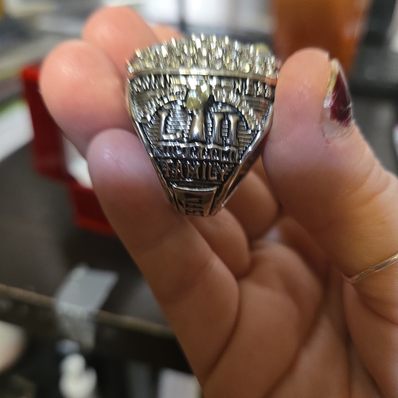 Eagles Championship ring rep. - Picture 16 of 16